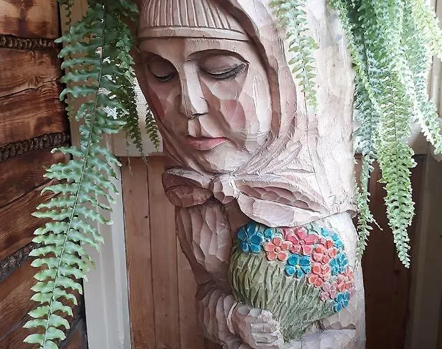 بيت شباب Mala Maggie