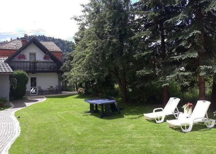 بيت شباب Mala Maggie *