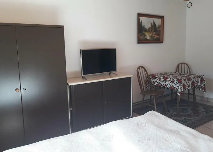 بيت شباب Mala Maggie شتوروك