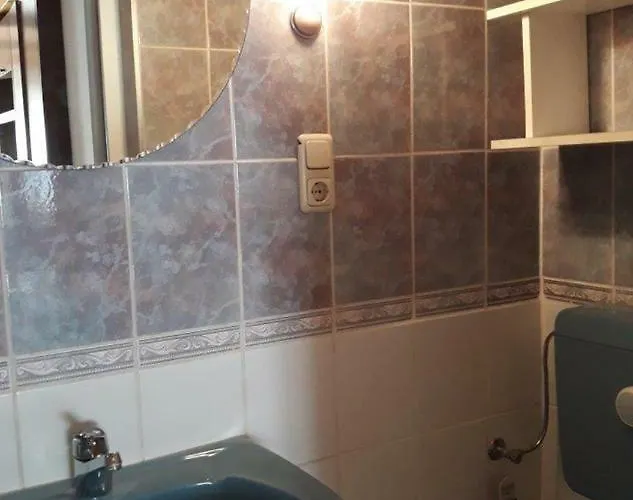 بيت شباب Mala Maggie *