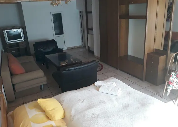 بيت شباب Mala Maggie شتوروك